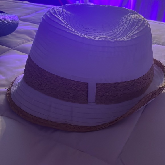 Hat bundle - Picture 2 of 9